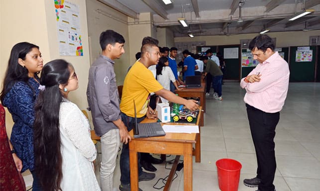 Automated Fire truck Robot Img